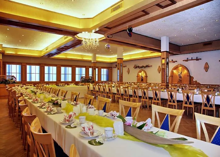 Weinhotel Goger Otel
